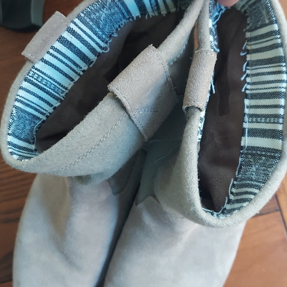 TOMS - Picture 9 of 16